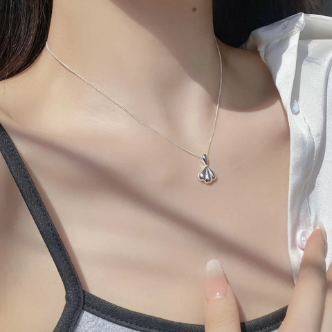 Collar con Colgante de Concha en Plata de Ley 925 para Mujer Elegante Textura Plisada Geométrica Joyería Fina Regalo