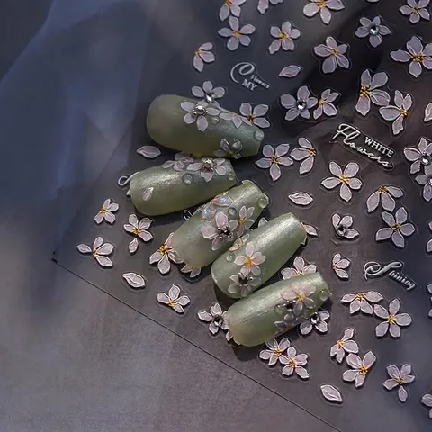3D Relief Nagelkunst Aufkleber Weiße Blume Schmetterling Schleife Mit Funkelnden Strasssteinen Selbstklebende DIY Maniküre