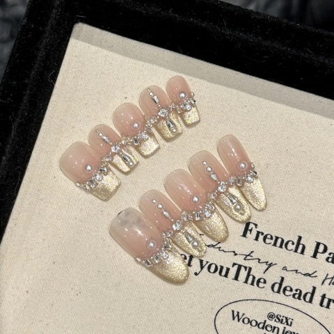 Handmade Press-On Nails French Gradient Cat Eye With Artificial Pearls And Rhinestones Luxury Nude Pink Long Almond Style For Women