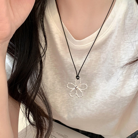 Hollow Flower Pendant Necklace Alloy Silver Pointed Petal Design Long Adjustable Black Wax Rope Sweater Chain Minimalist Jewelry For Women