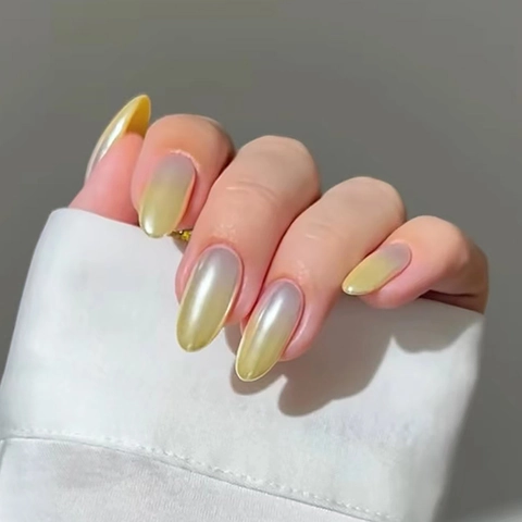 Uñas Postizas Cortas Forma Almendra Degradado Amarillo Ombre Brillo Perla Artificial Plástico ABS Para Mujeres