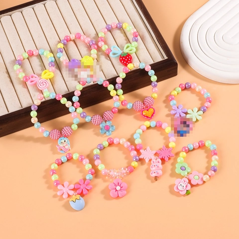 Buntes Künstliche Perlenarmband Kunststoffharz Comic Anhänger Süße Blume Frucht Herz Schmuck Geschenk Für Kleine Mädchen Partys
