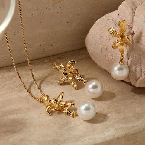 Élégant Ensemble De Bijoux Collier Et Boucles Oreilles Künstliche Perle Fleur Acier Inoxydable Étanche Style Doux Pour Femmes