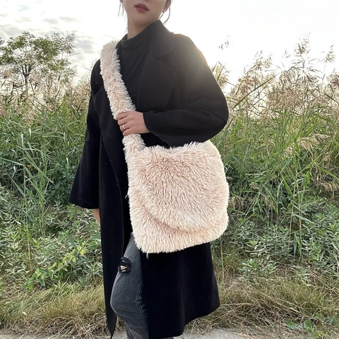 Women Faux Fur Shoulder Bag Large Capacity Plush Tote Bag Soft Fluffy Autumn Winter Handbag Minimalist Solid Color