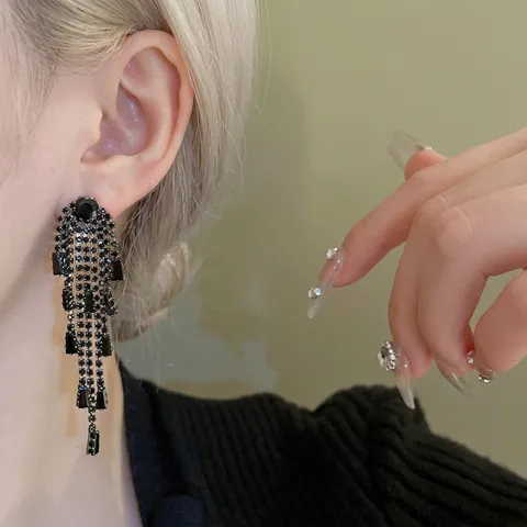 Boucles D'oreilles Longues À Franges En Zircone Noire Avec Tige En Argent Base En Cuivre Bijoux Élégants Pour Femmes