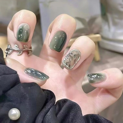 Short Square Round Press On Nails Green Marble Smudge Leaf Pattern Silver Foil ABS Glossy Artificial Fingernails Women