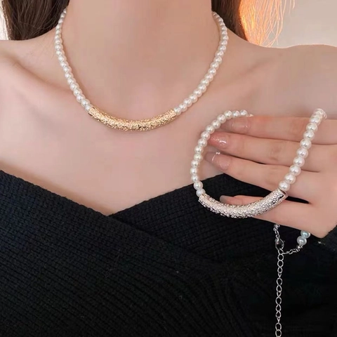 Elegant Faux Artificial Pearl Choker Necklace With Textured Alloy Bar Simple Fashion Jewelry For Women Commuter Style