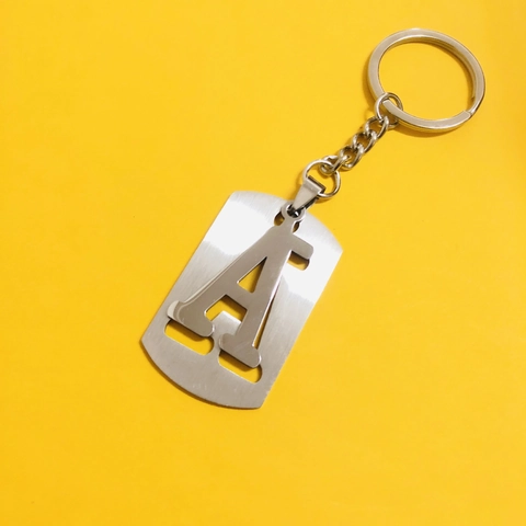 Llavero De Letra Inicial De Acero Inoxidable Colgante De Alfabeto Hueco Anillo De Llave Plateado Simple Para Hombres Mujeres