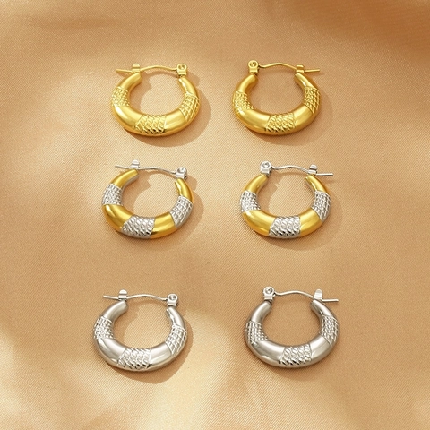 Stainless Steel Hoop Earrings 18K Gold Plated U Shaped Retro Snake Skin Texture French Style Jewelry For Women