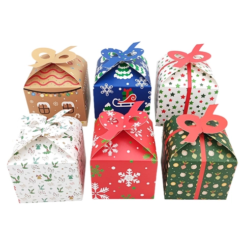 Christmas Gift Boxes Paper Candy Packaging With Handle Clasp Square Shaped Holiday Party Favors Gingerbread Patterns