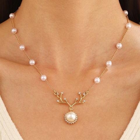 Women's Ins Style Christmas Elk Antler Pendant Necklace Alloy Artificial Pearl Rhinestone Deer Clavicle Chain Gift Jewelry