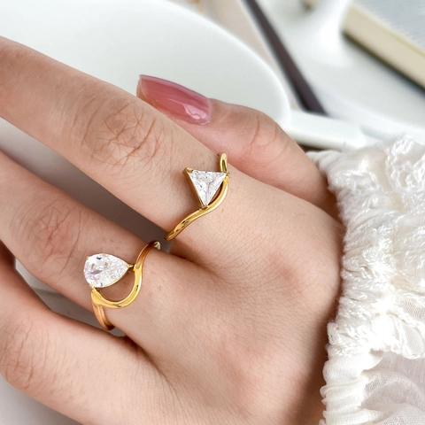 Titanium Stahl Ring Gold Plattiert Geschwungenes Design Mit Geometrischem Wassertropfen Rund Dreieck Zirkonia Damen