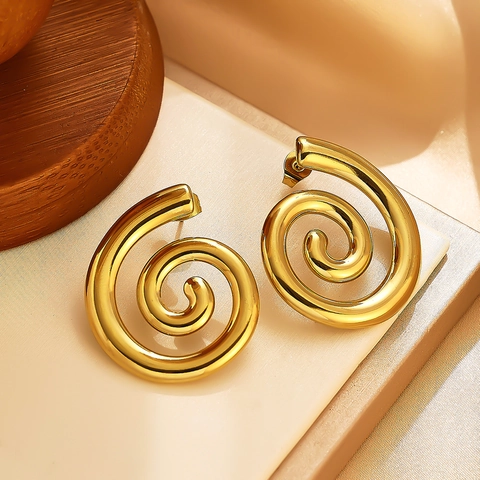 Vintage Gold Plated Stainless Steel Geometric Stud Earrings For Women Heart Bowknot Spiral Textured Fashion Jewelry Gift