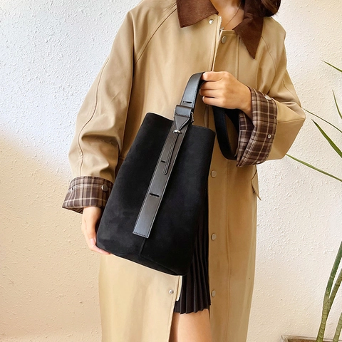 Sac Seau Pour Femmes Aspect Daim Mat Grande Capacité Sac À Épaule Bandoulière Fermoir Magnétique Design Urbain Simple