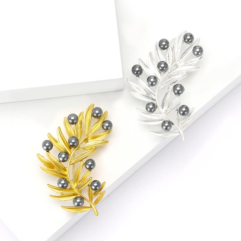 Broche Élégante En Forme De Branche D'Olivier En Alliage Avec Künstliche Perles Grises Accessoire De Mode Mat Pour Femmes