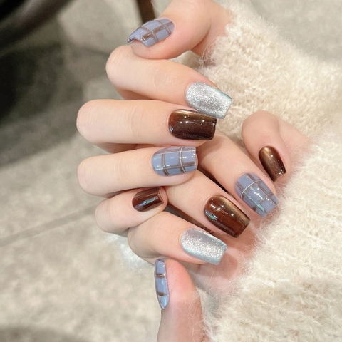Handmade British Academy Style Plaid Cat Eye Press On Nails Blue Brown Shimmer Squoval False Nails For Women Daily Manicure