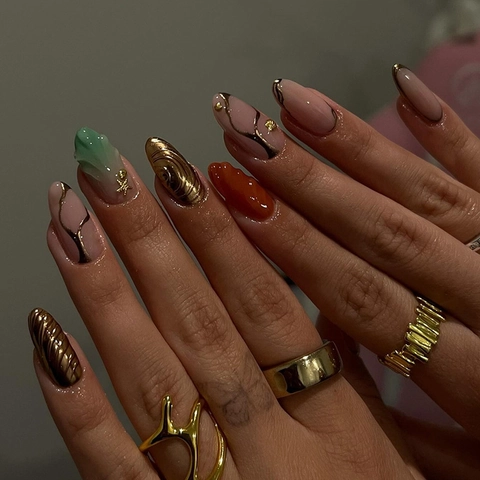 Dromerige Zeemeermin Press On Nagels Amandelvorm Watergolf Zeester Schelp Goudfolie Elegante ABS Plastic Kunstnagels