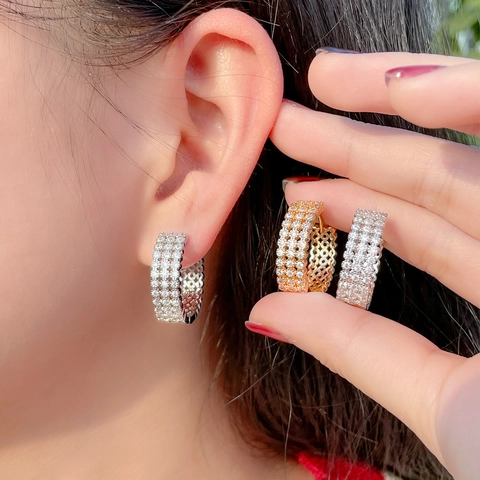 Luxury Copper Zirconia Hoop Earrings For Women Korean Fashion Round Pave Set Ear Buckle Jewelry Elegant Sparkling Party Accessories