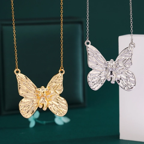 Collana Con Ciondolo A Farfalla Con Design Del Corpo Del Torso Femminile Gioielli In Acciaio Al Titanio Per Donna Catena