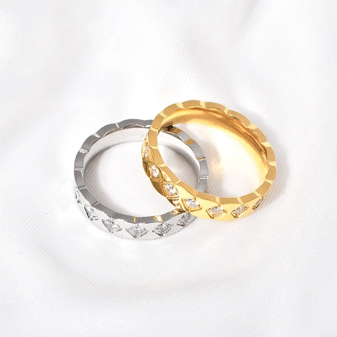 Geometrischer Rauten Quilted Edelstahl Ring Mit Zirkonia Inlay Schmaler Band Eleganter Schmuck Für Damen