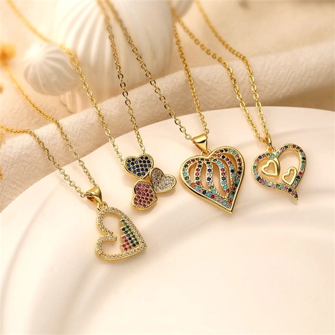 Collar con Colgante de Corazón de Cobre Chapado en Oro de 18K para Mujer Elegante Collar con Corazón Incrustado de Strass Joyería