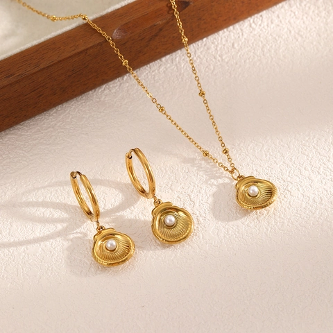 Elegante Collana E Orecchini In Acciaio Inossidabile Placcato Oro 18K Conchiglia Perla Artificial Gioielli Donna Accessori Di Lujo