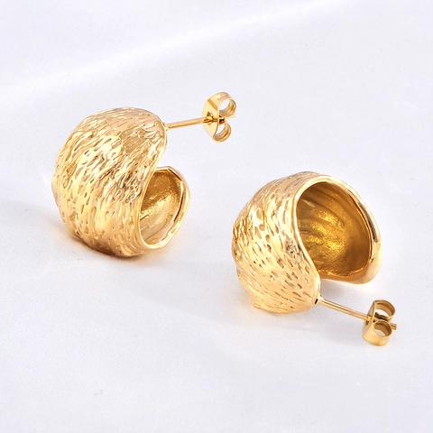French Style Textured Titanium Steel C-Shaped Hoop Earrings For Women Lava Texture Gold Plated Minimalist Fashion Jewelry