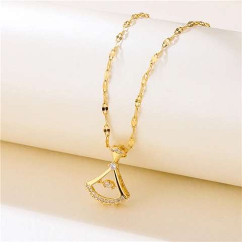 Collier Pendentif En Forme De Éventail Acier Titane Plaqué Or 18K Zircon Pierre Dansante Bijoux Mode Femmes