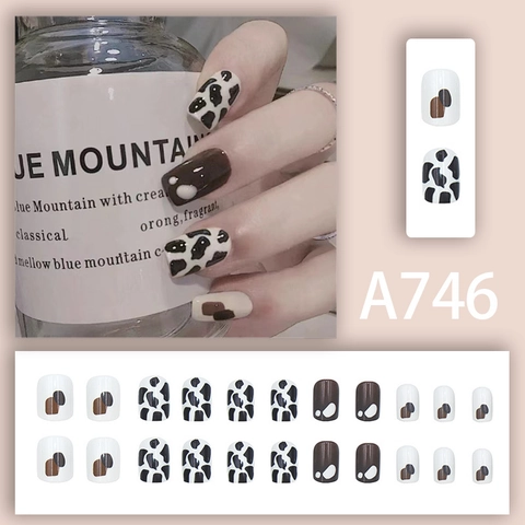 Cow Print Press On Nails Plastic Resin Cute Detachable Short Square Round Full Cover False Nails For Women Daily Manicure
