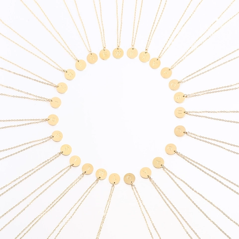 Minimalistische 18K Vergoldete Edelstahlkette Mit Rundem Buchstabenanhänger Für Damen Eleganter Schmuck