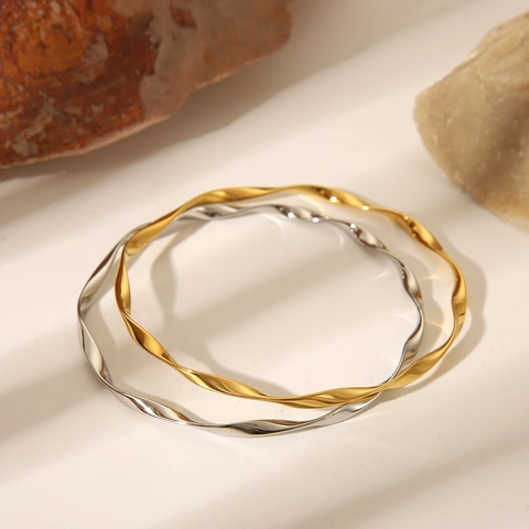 Brazalete Mobius De Acero Inoxidable Torsido Irregular Rayado Minimalista Impermeable Joyería Hipoalergénica Para Mujeres