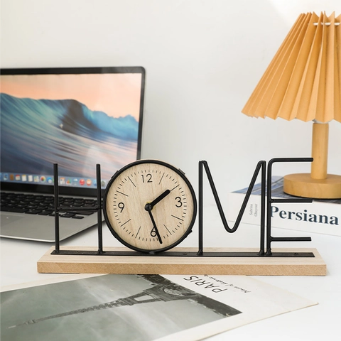 Reloj De Escritorio Creativo Letra Nórdica Base Madera Marco Metal Hierro HOME LOVE HELLO Silencioso Adorno Decoración