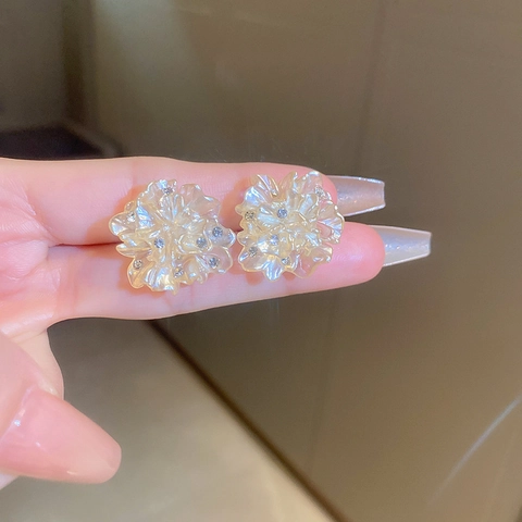 Orecchini A Lobo Fiore In Resina Con Strass E Perno In Argento Elegante Gioiello Floreale 3D Per Donna Placcato Oro