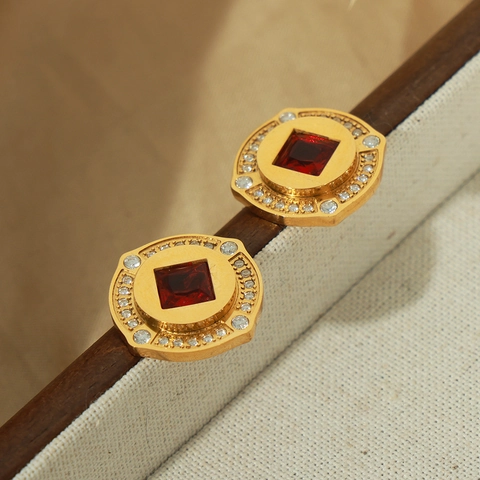 Retro Titanium Staal Vergulde Paleisstijl Geometrische Ronde Oorknopjes Met Zirconia Glas Ingelegde Luxe Sieraden Voor Dames