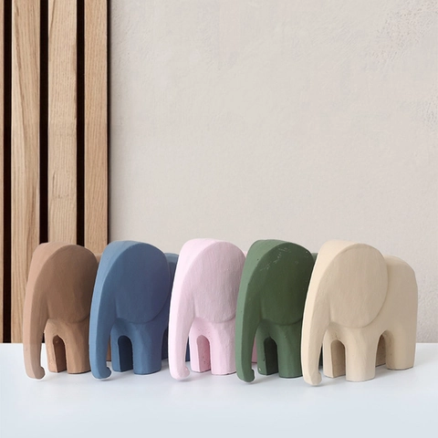 Nordic Wooden Elephant Horse Figurines Handcrafted Home Decor Ornaments Morandi Minimalist Desktop Statues Art