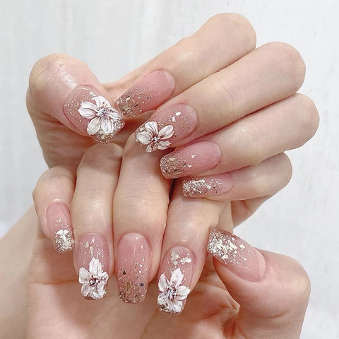 Unghie Finte Press On Camelia Retrò Motivo Floreale Sfumatura Rosa Con Glitter Dorati Forma Bara Elegante