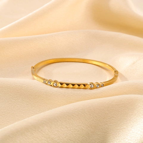 Fashion 18K Gold Plated Stainless Steel Bangle For Women Geometric Wave Pattern Rhinestone Inlaid Jewelry