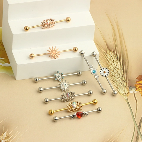 Orecchino Industrial Barbell in Acciaio Inossidabile Strass Farfalla Cuore Croce Barra Industrial per Donna Uomo Punk Gioielli Corpo