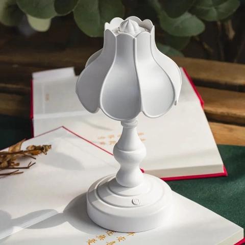 Mini Luce Notturna LED Ricaricabile Forma Di Fiore Retrò Lampada Da Scrivania Protezione Occhi Plastica ABS Stile Vintage