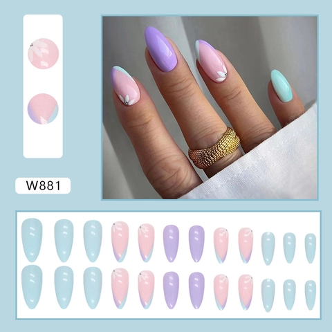 Glänzend Aufpressnägel Lang Mandelform Blau Lila Französisch Spitze Weißes Blumenmuster Acryl Künstliche Nägel Für Frauen