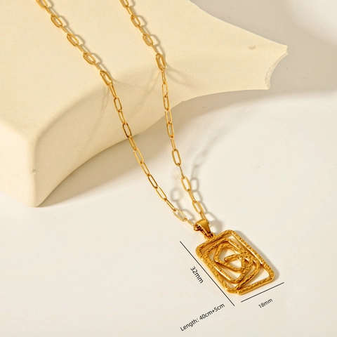Vintage Stainless Steel Gold Plated Pendant Necklace For Women Men Hollow Cross Heart Rose Horseshoe Geometric Jewelry