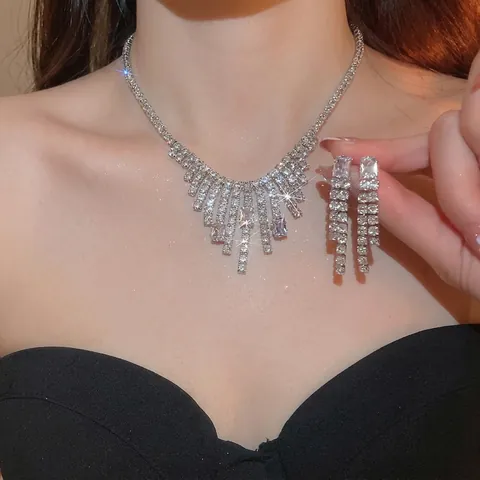 Gioielli Con Nappe Quadrate In Zircone Con Perno In Argento Collana E Orecchini Da Sposa Di Lusso Design Con Frange