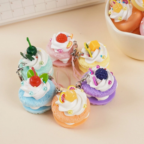 Simulation Kuchen Schlüsselanhänger Mini Macaron Dessert Modell PVC Harz Tasche Charme Kawaii Creme Frucht Dekor Geschenk