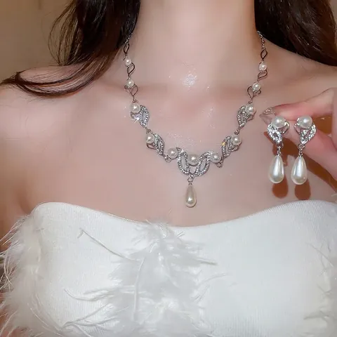 Collar Y Pendientes Elegantes Vintage De Imitación De Perla Artificial Y Strass Con Poste De Plata Colgante Gota Boda Novia Color Plateado