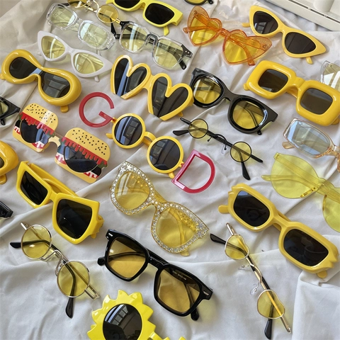 Retro Sunglasses Yellow Lens Creative Shapes Heart Star Plastic Metal Frame Novelty For Party Beach Photo Shoot Unisex