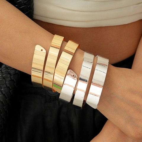 Brazalete De Brazo En Espiral De Varias Capas Metálico Pulido De Hierro Minimalista Ancho Geométrico Para Mujer Joyería