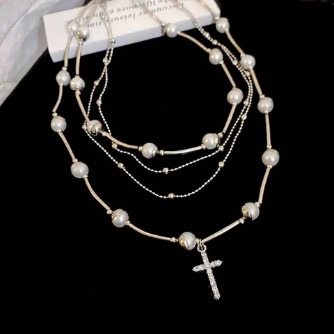 Mehrlagige Halskette Mit Imitationsperlen Und Kreuzanhänger Aus Strass Elegante Silberfarbene Lagenschmuck Für Damen