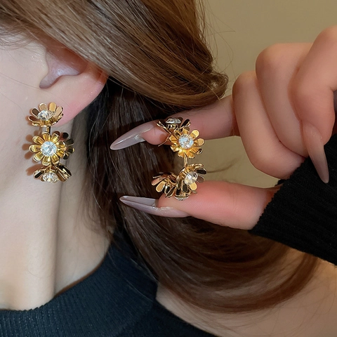 Vintage Floral C-Shape Σκουλαρίκια Με Στρας Γεωμετρικά Μεταλλικά Κοσμήματα Για Γυναίκες Με Ασημένιο Κούμπωμα