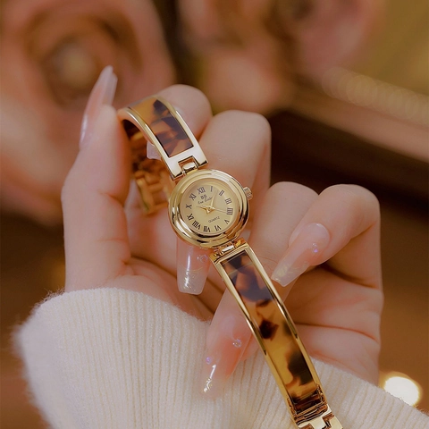 Orologio Al Quarzo Da Donna Elegante Cassa Dorata Cinturino Resina Tartarugata Numeri Romani Quadrante Tondo Moda Retro