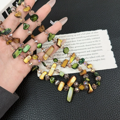 Bohemian Shell Beaded Necklace Green Brown Retro Pendant Clavicle Chain For Women Vacation Style Accessory